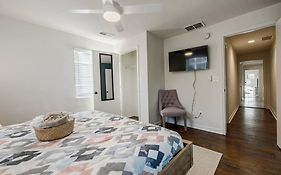 5Min-Grant Park With Fenced Yard, Parking And Pet Friendly